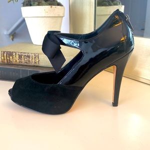 White House Black Market Mary Jane heels